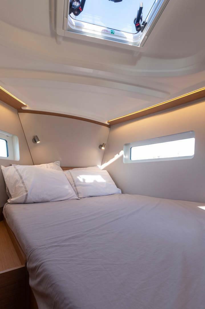 Slide: The Image of Jeanneau Sun Odyssey 380 2025 - 4958335