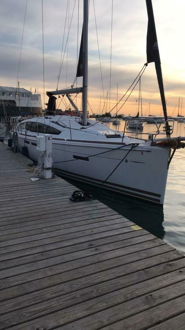 Slide: The Image of 1 Hull (8) - 4262586