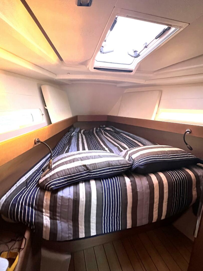 Slide: The Image of 8Forward Cabin (5) - 4262712