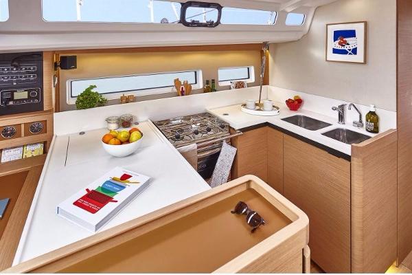 Slide: The Image of Jeanneau Sun Odyssey 440 2024 - 3