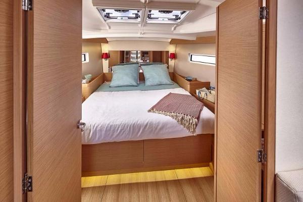 Slide: The Image of Jeanneau Sun Odyssey 440 2024 - 4