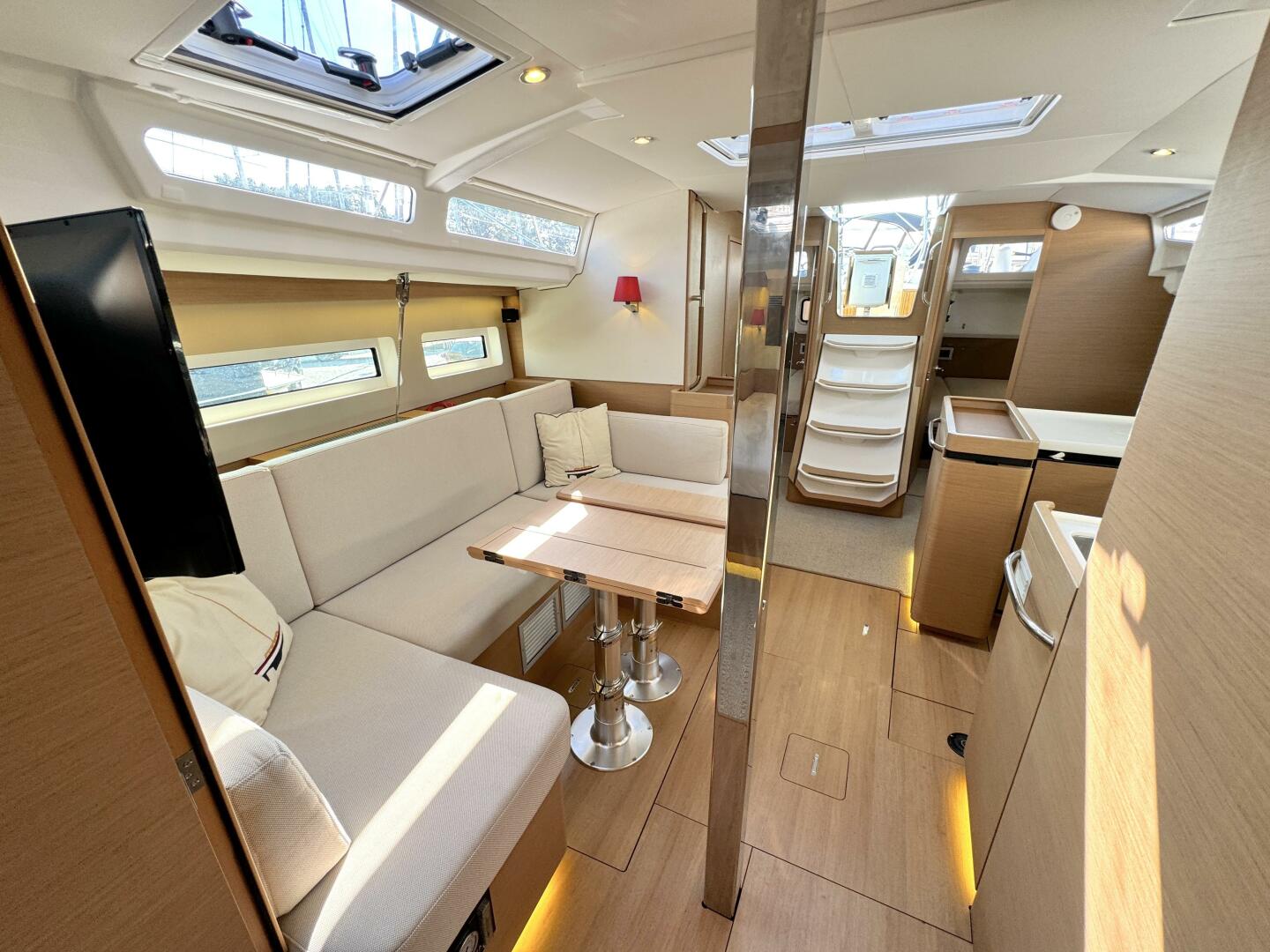 Slide: The Image of Jeanneau Sun Odyssey 440 Performance 2019 - 5115402