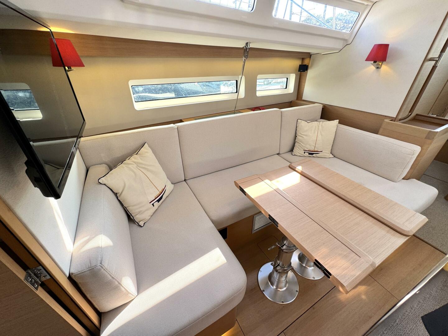 Slide: The Image of Jeanneau Sun Odyssey 440 Performance 2019 - 5115403