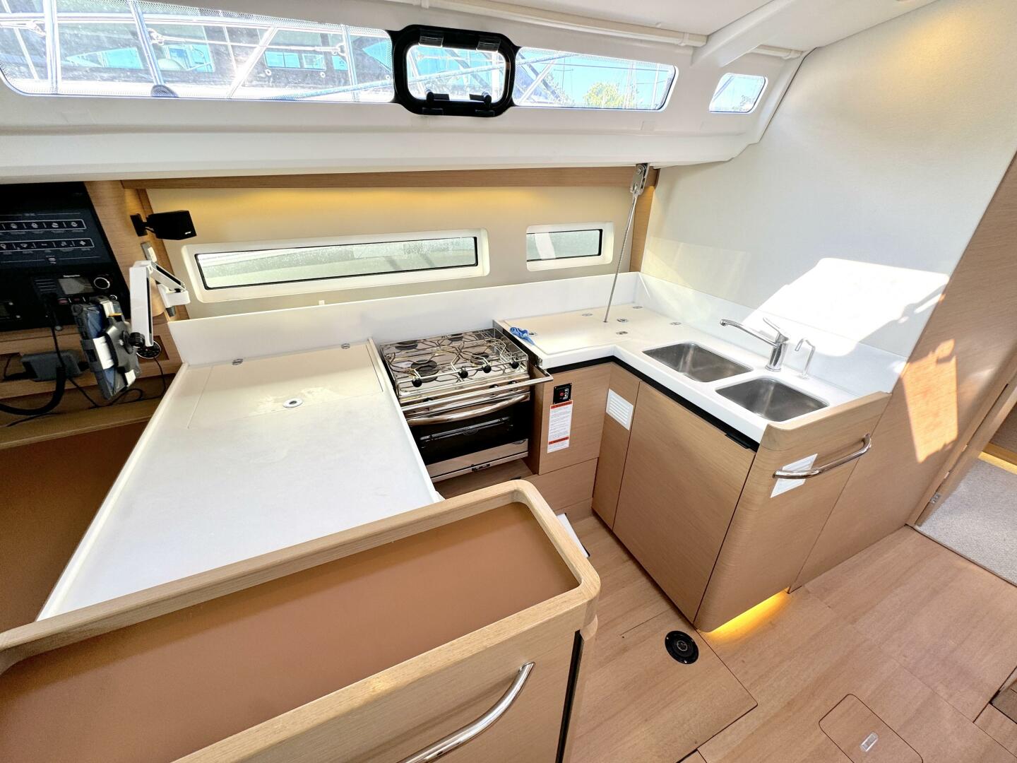 Slide: The Image of Jeanneau Sun Odyssey 440 Performance 2019 - 5115406