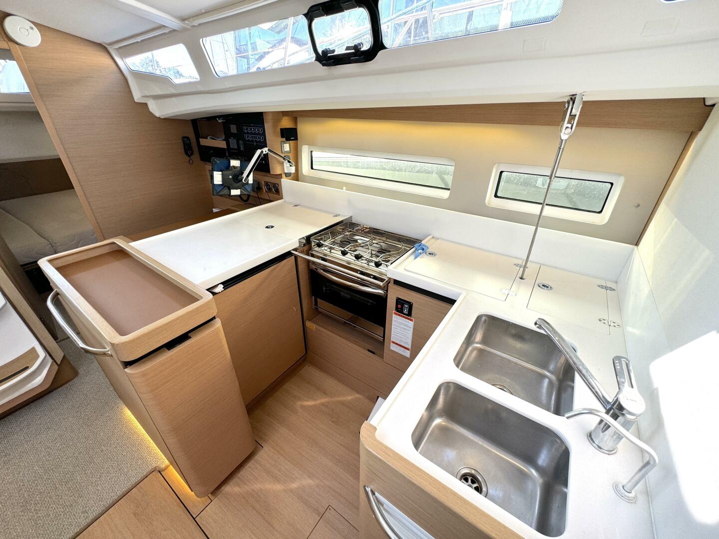 Slide: The Image of Jeanneau Sun Odyssey 440 Performance 2019 - 5115407