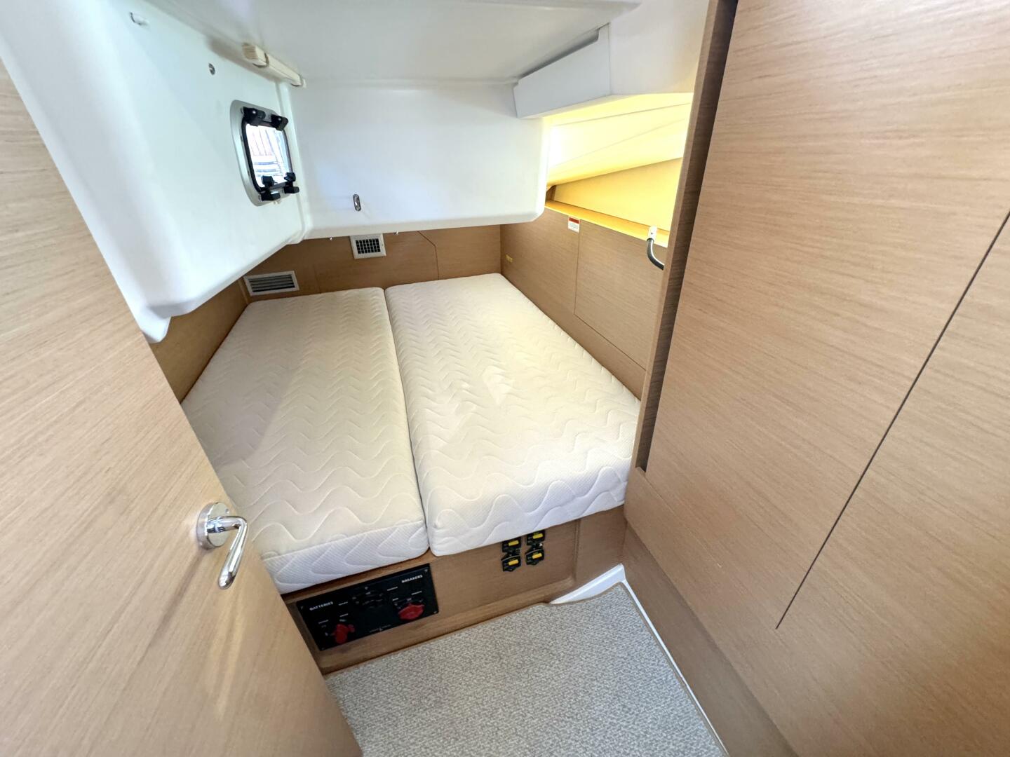 Slide: The Image of Jeanneau Sun Odyssey 440 Performance 2019 - 5115410