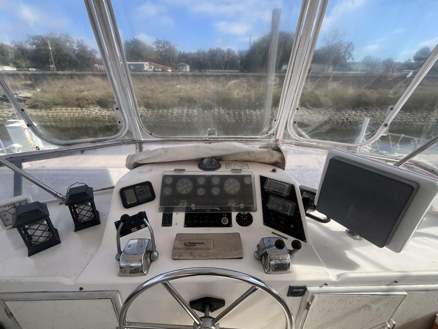 Slide: The Image of Jefferson 42 SE Sundeck Motor Yacht 1990 - 5175301