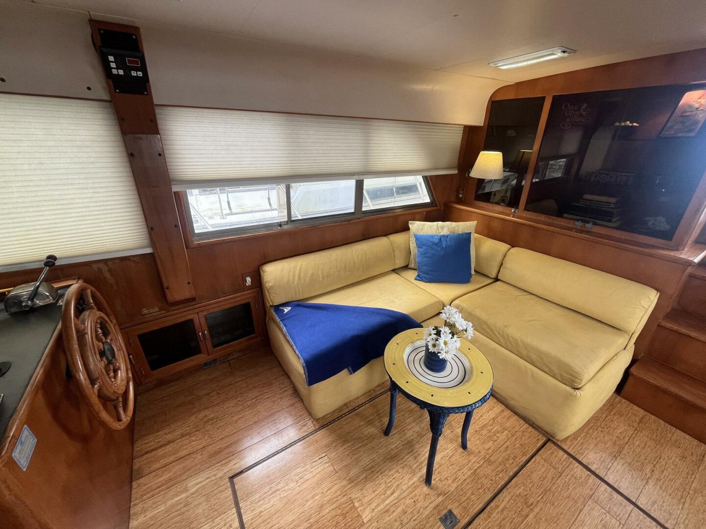 Slide: The Image of Jefferson 42 SE Sundeck Motor Yacht 1990 - 5175304