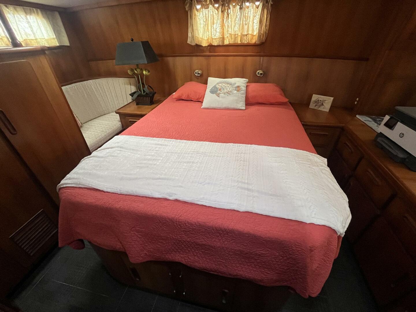 Slide: The Image of Jefferson 42 SE Sundeck Motor Yacht 1990 - 5175322