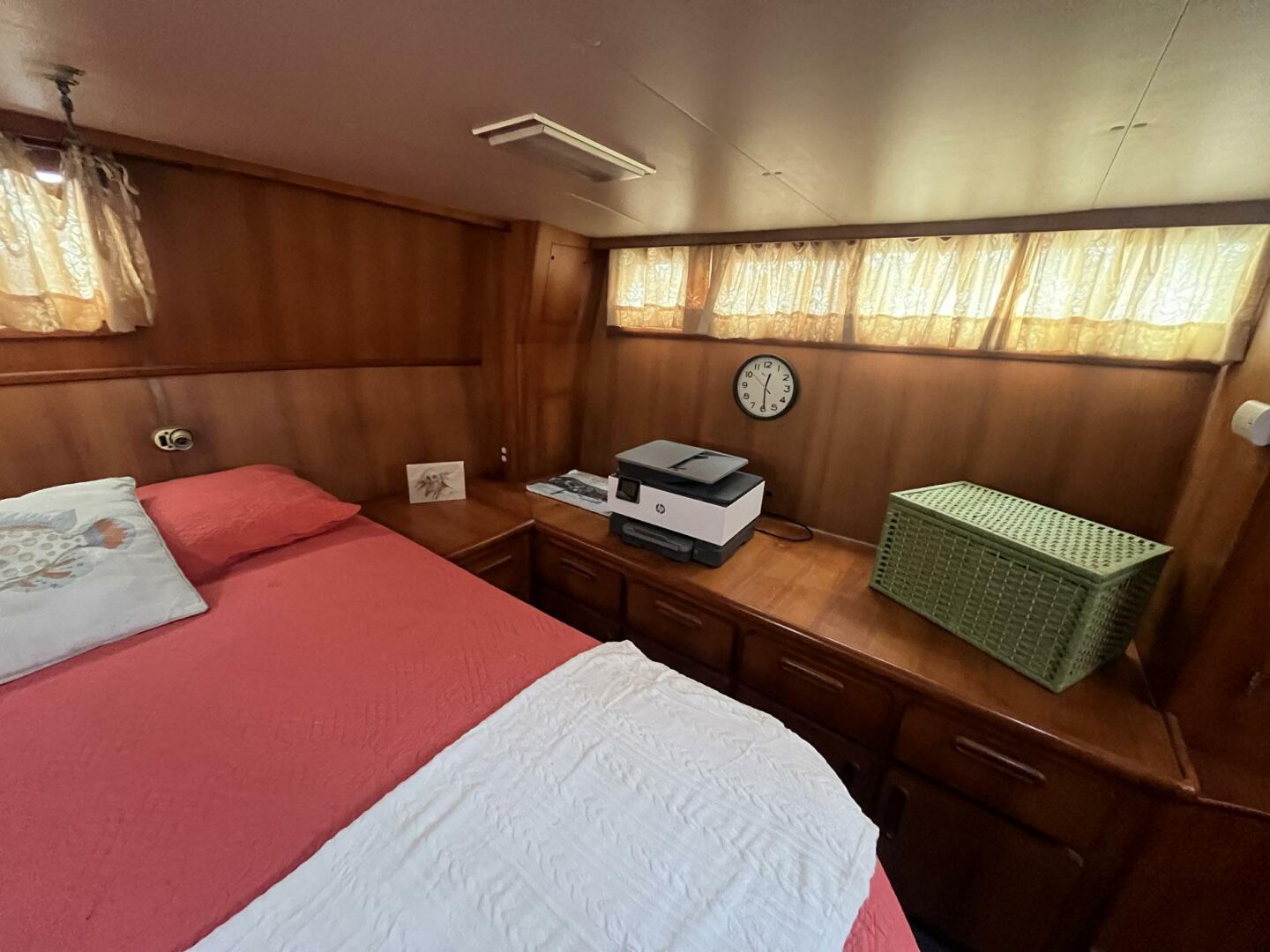 Slide: The Image of Jefferson 42 SE Sundeck Motor Yacht 1990 - 5175324