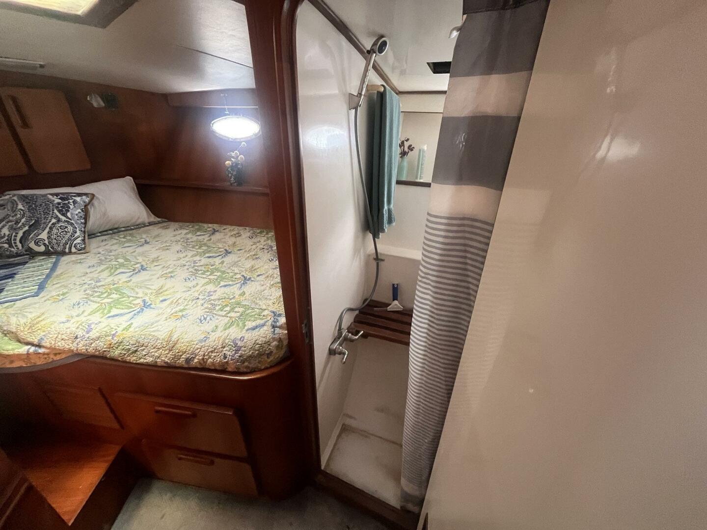 Slide: The Image of Jefferson 42 SE Sundeck Motor Yacht 1990 - 5175340