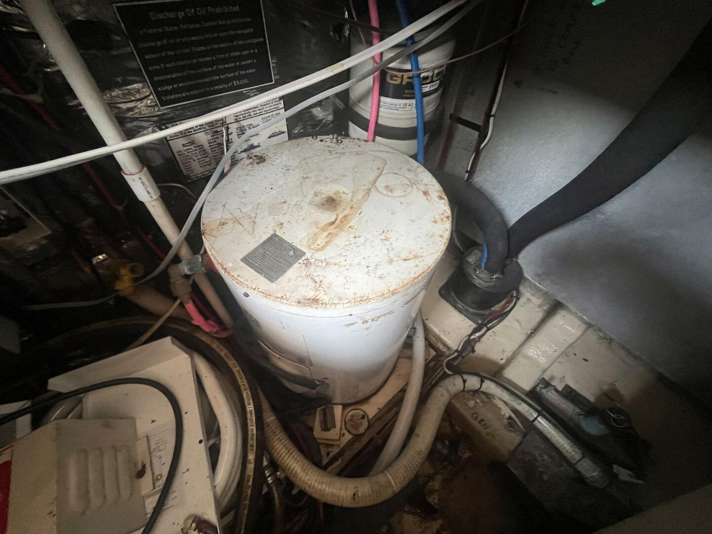 Slide: The Image of Jefferson 42 SE Sundeck Motor Yacht 1990 - 5175343