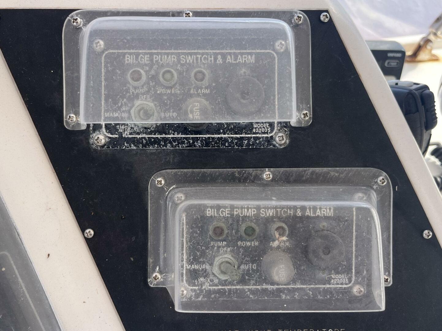 Slide: The Image of Jefferson 42 SE Sundeck Motor Yacht 1990 - 5175351