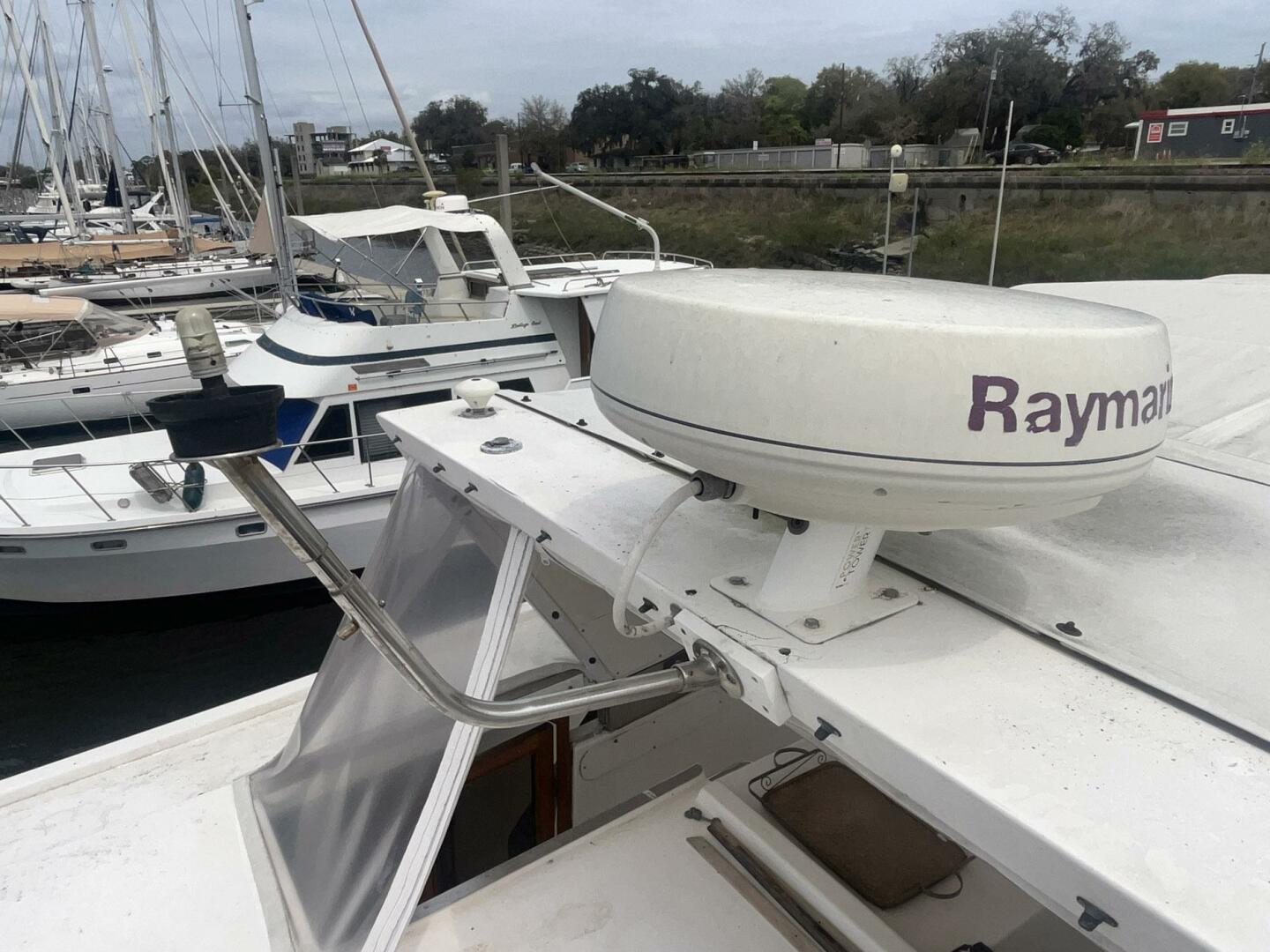 Slide: The Image of Jefferson 42 SE Sundeck Motor Yacht 1990 - 5175359