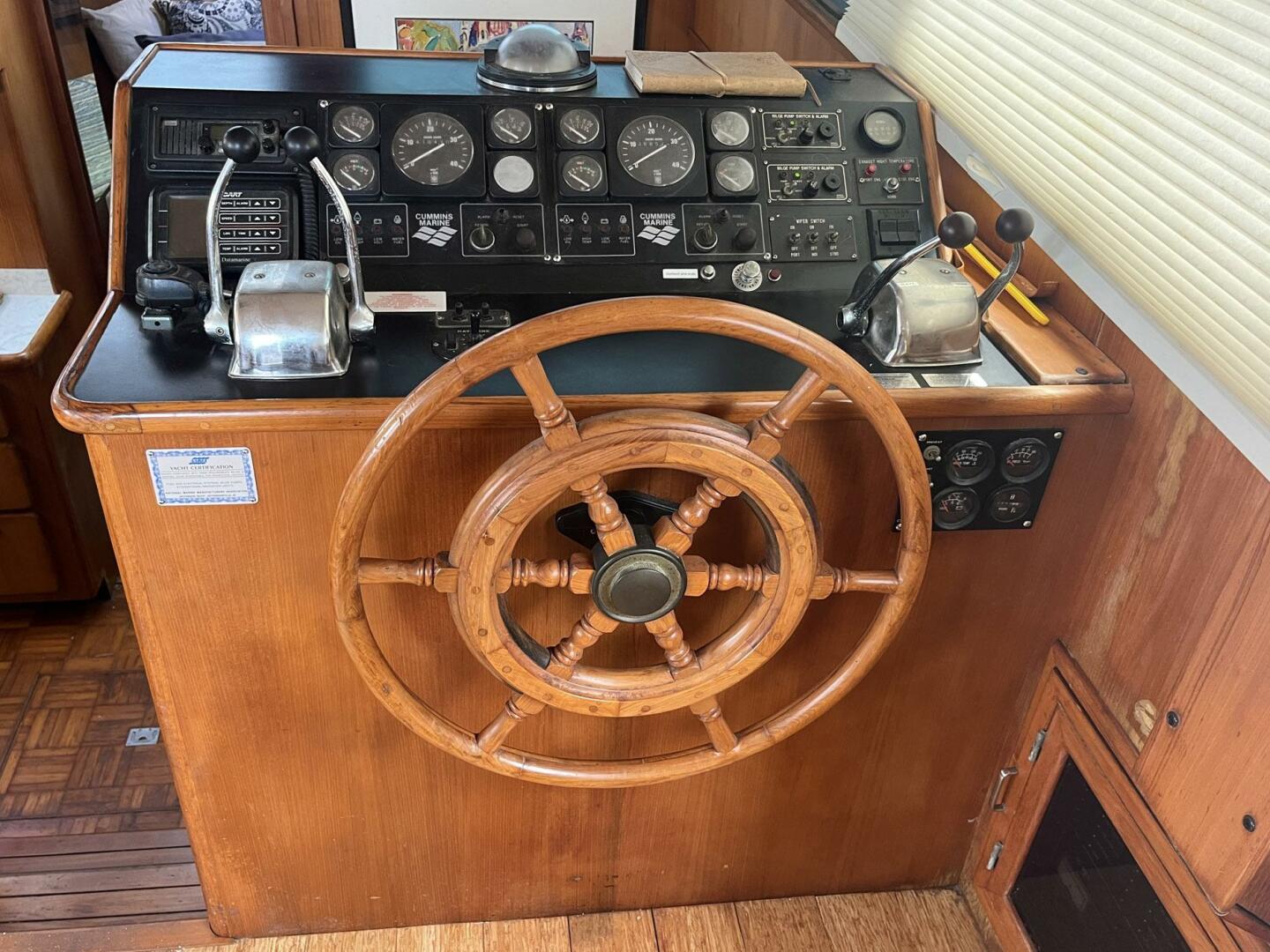 Slide: The Image of Jefferson 42 SE Sundeck Motor Yacht 1990 - 5175353