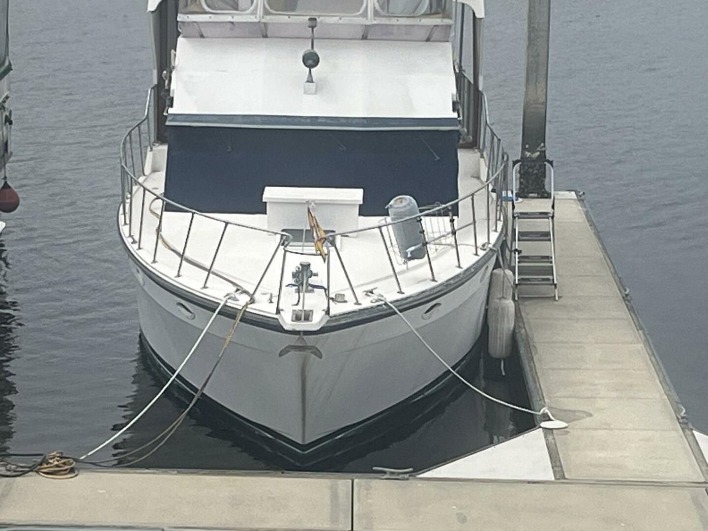 Slide: The Image of Jefferson 42 SE Sundeck Motor Yacht 1990 - 5175287