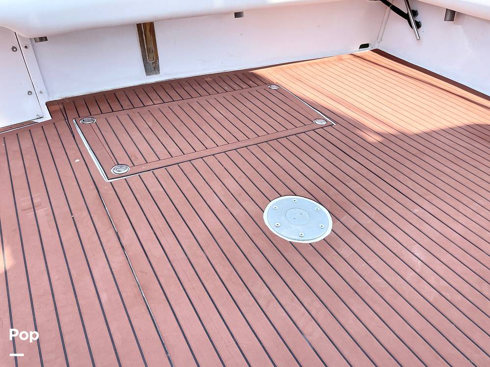 Slide: The Image of Non-skid Deck - 103