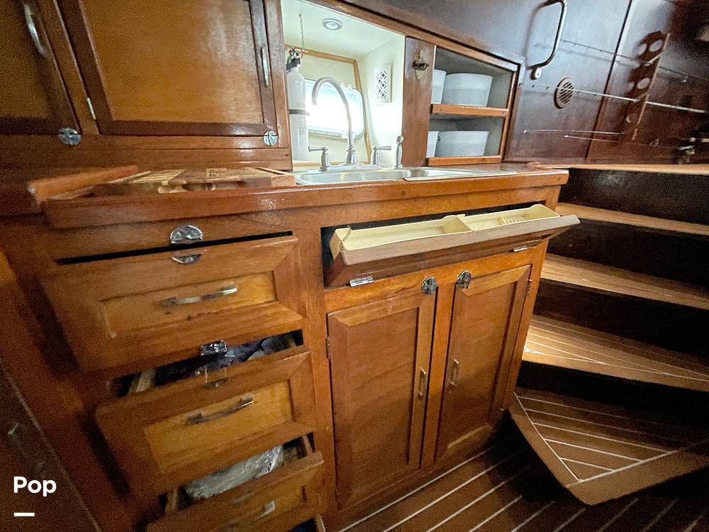 Slide: The Image of Cabinets - 32