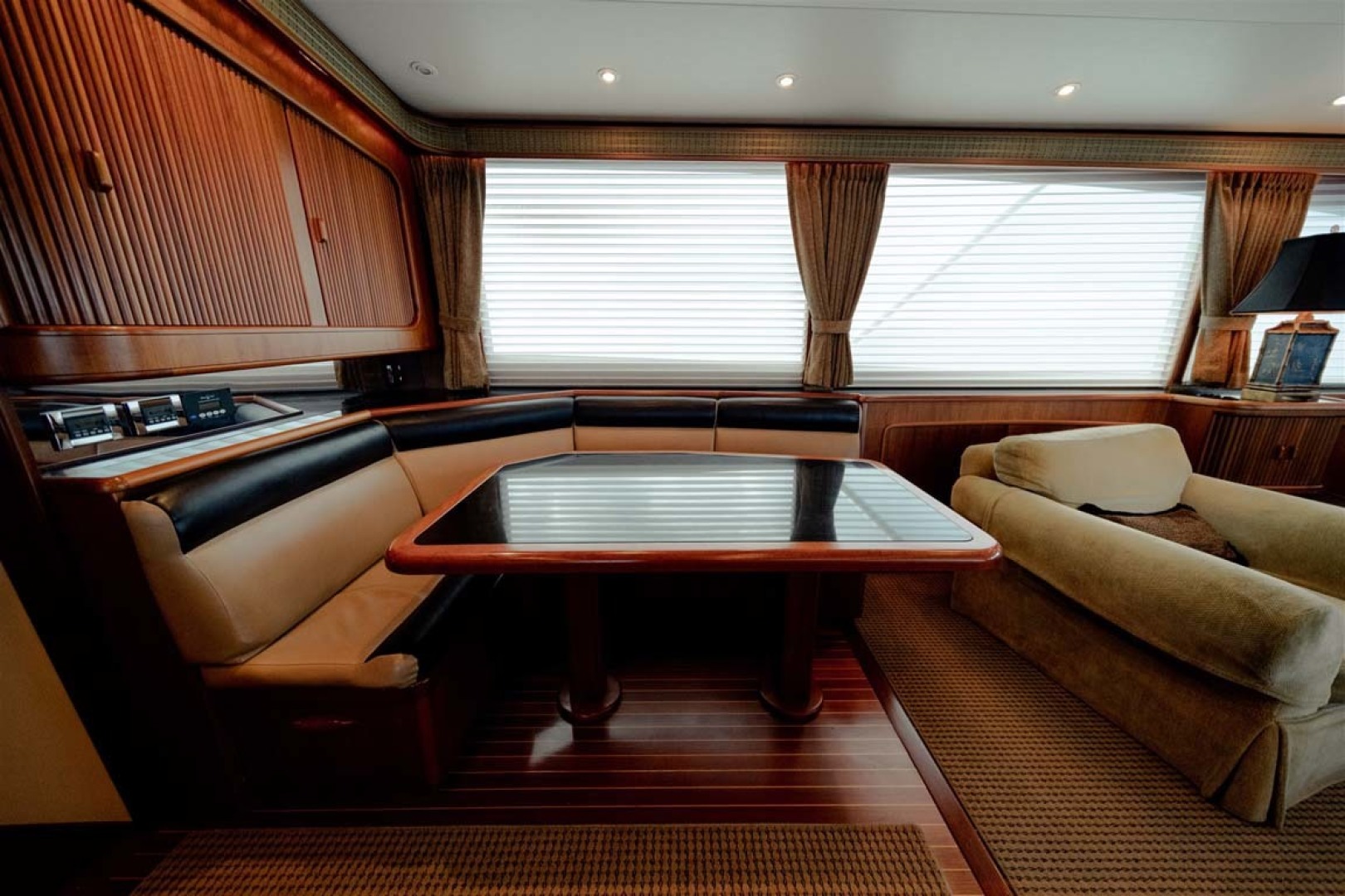 Slide: The Image of Dinette - 12