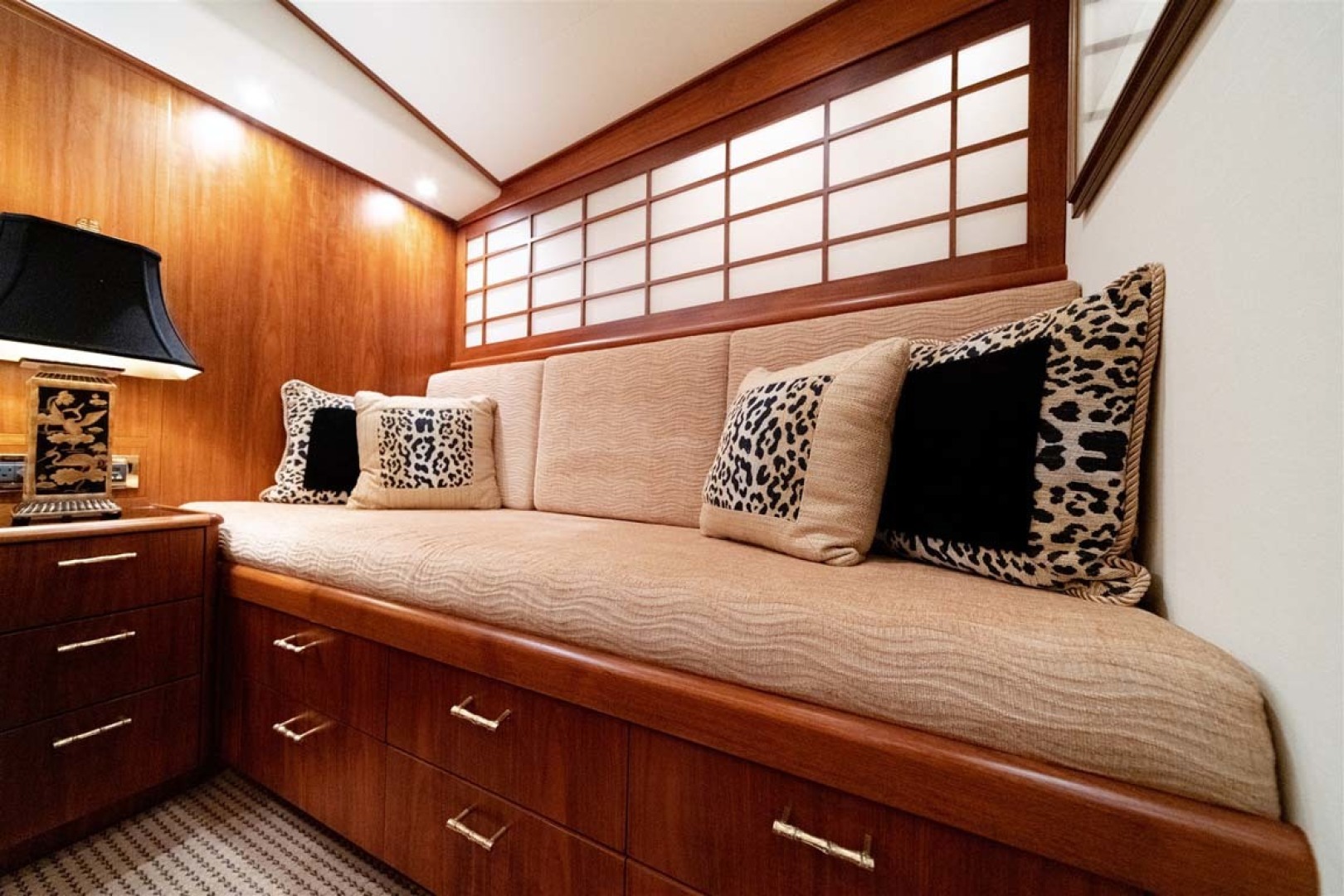 Slide: The Image of Full Sofa with Storage Below - 30