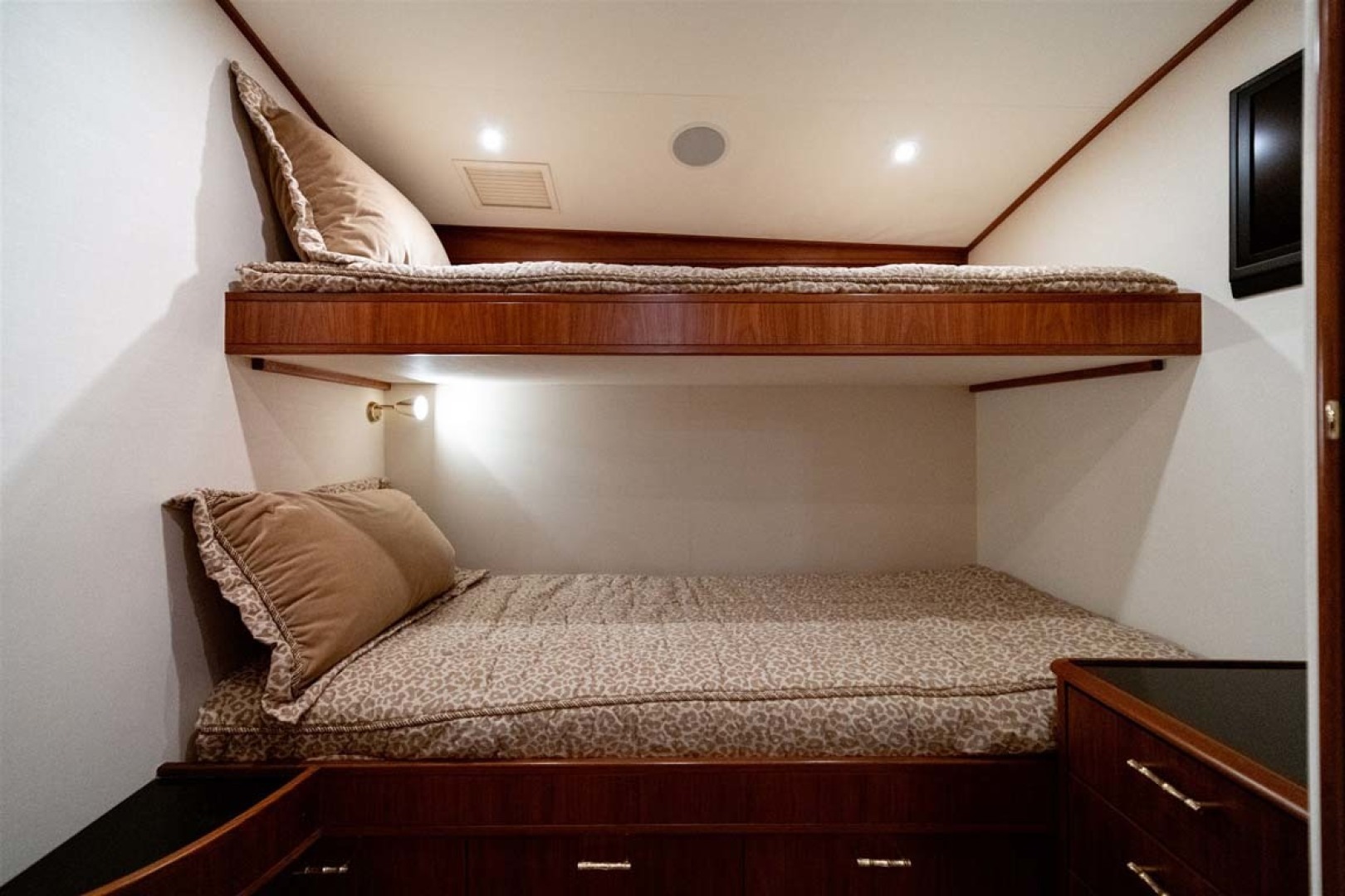 Slide: The Image of Guest Stateroom with Oversized Over/Under Berths - 32