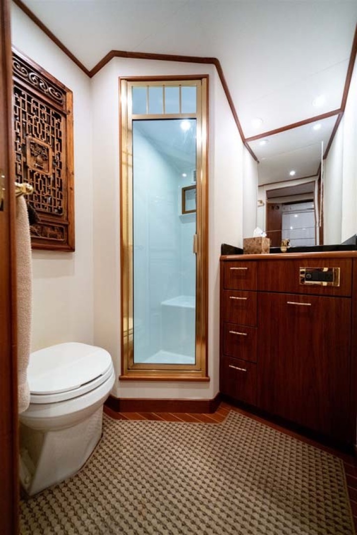 Slide: The Image of Private Full Head with Shower - 34