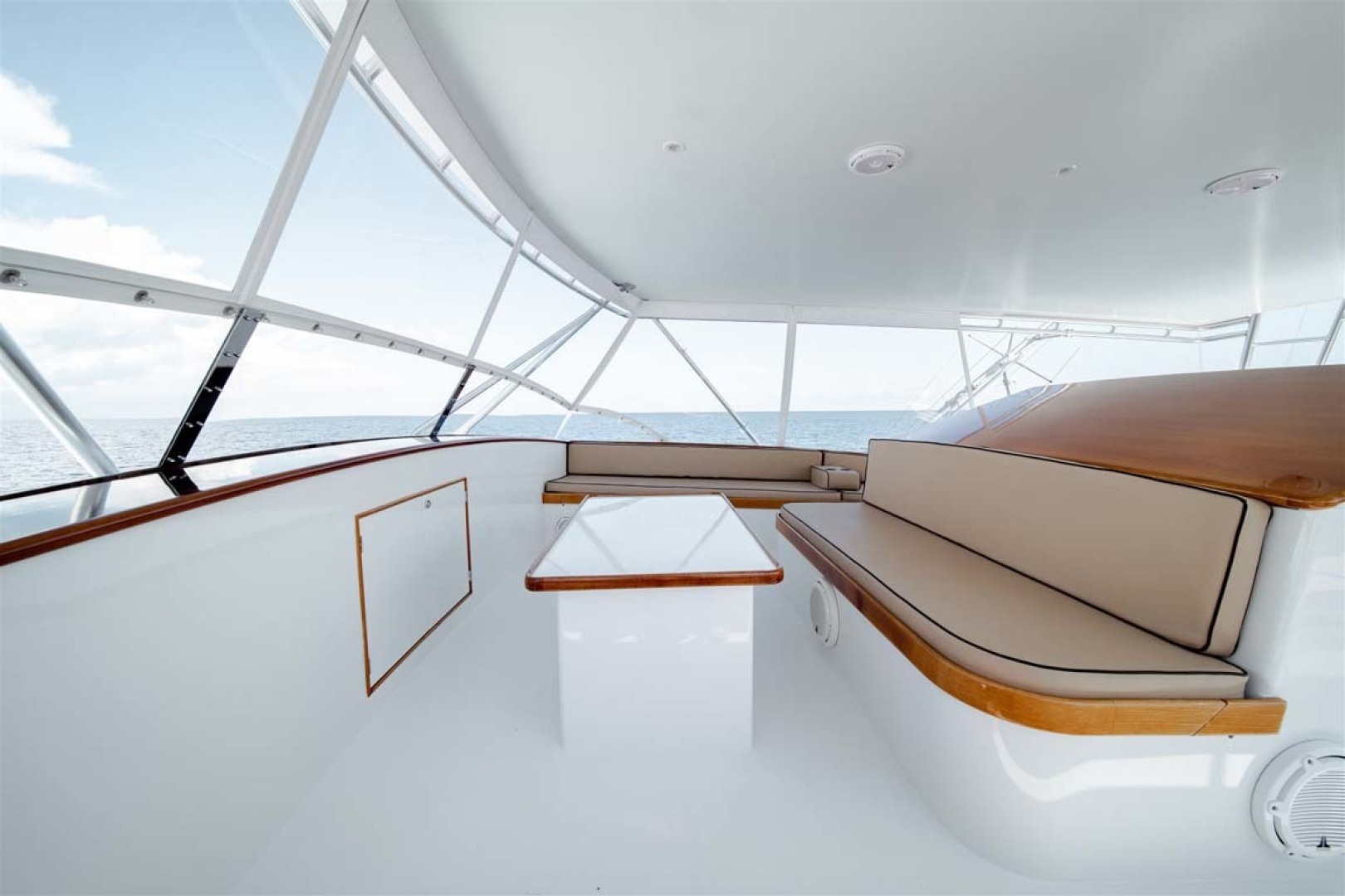 Slide: The Image of Flybridge Seating - 46