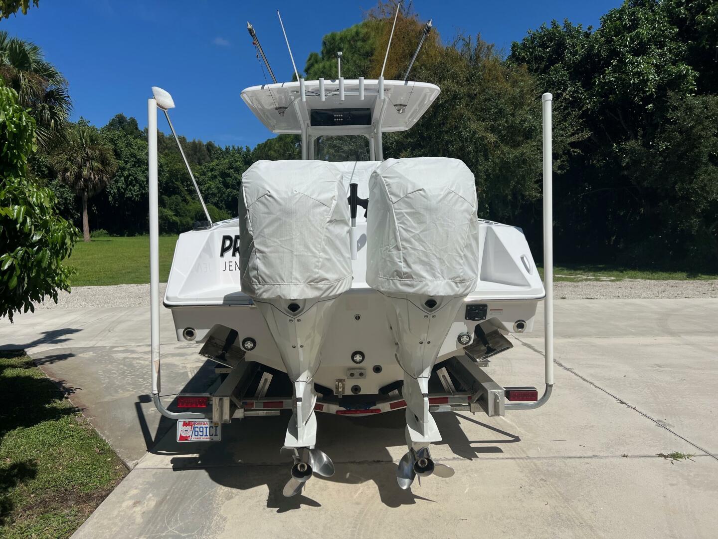 Slide: The Image of Aft Profile On Trailer - 4659989