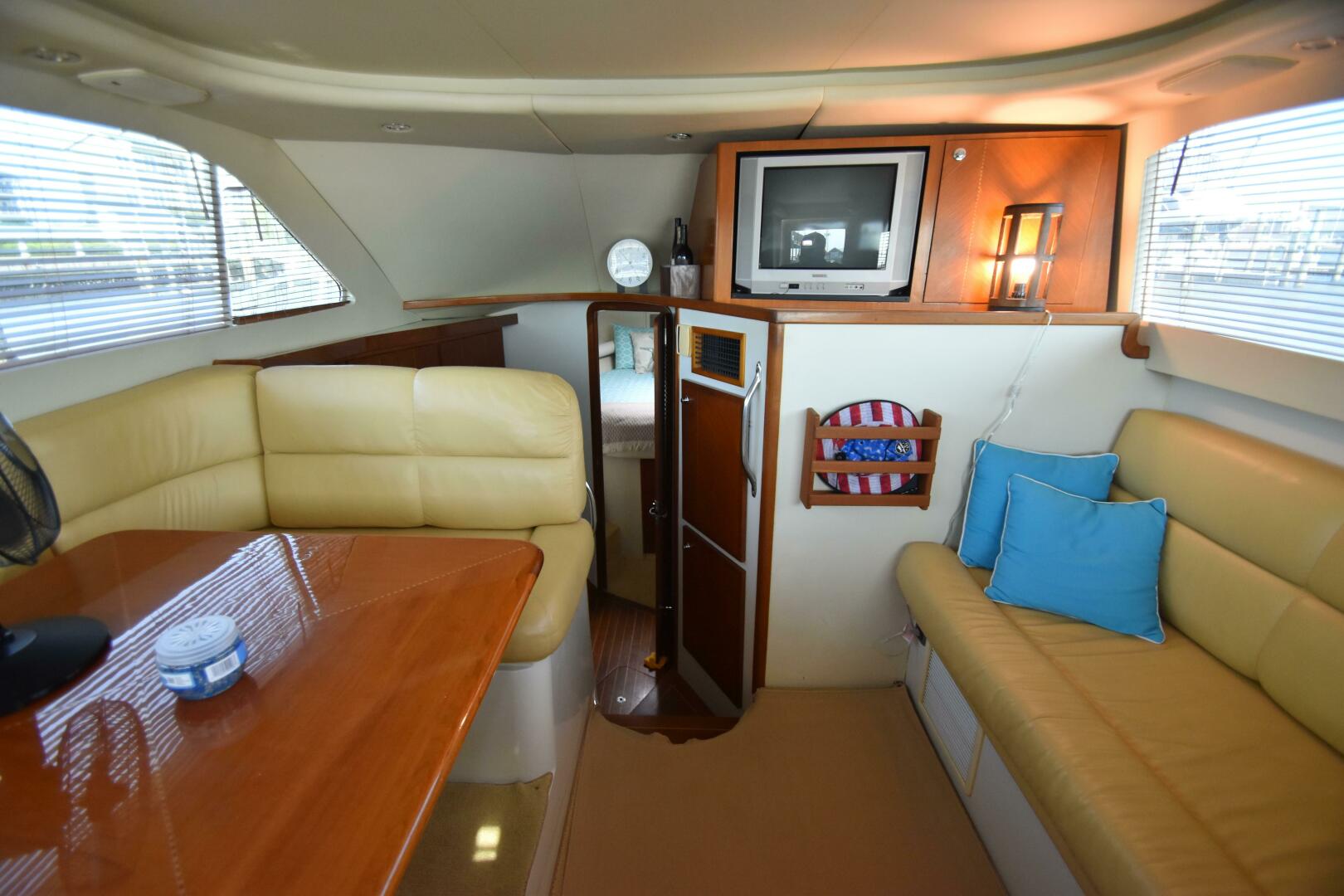 Slide: The Image of 2002 Jupiter 35 Convertible Power 9796761 978356651 0 160520251215 6 - 5317394