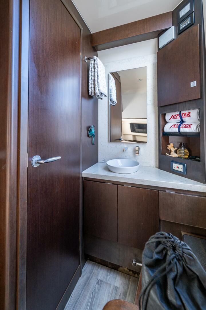 Slide: The Image of Jupiter 43 2020 - 5039400