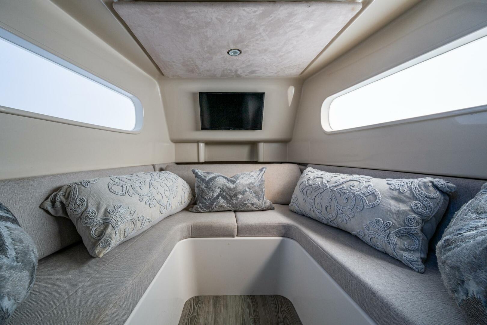 Slide: The Image of Jupiter 43 2020 - 5039401