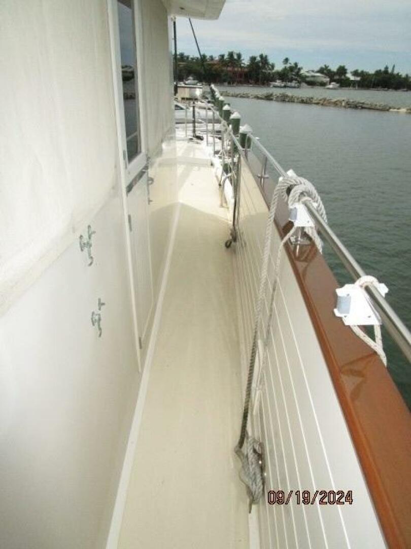Slide: The Image of 48' Kadey-Krogen port side deck1 - 11