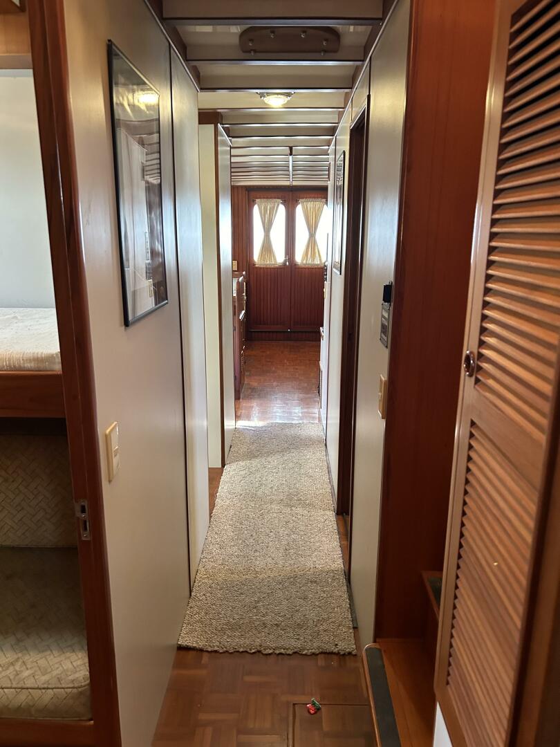 Slide: The Image of 48' Kadey-Krogen companionway aft - 37