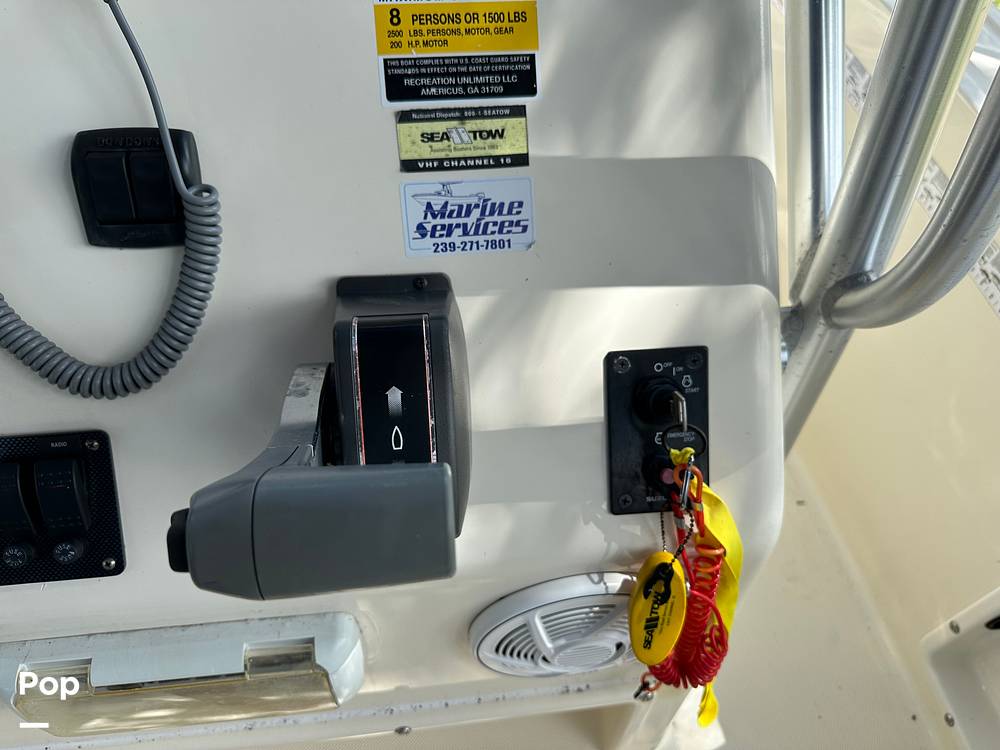 Slide: The Image of Key Largo 210WI Center Console 2014 - 13294300