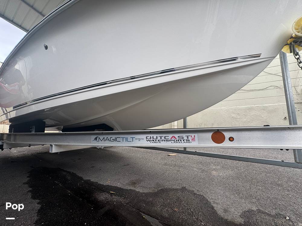 Slide: The Image of Key West 1720 Sportsman 2022 - 14893435