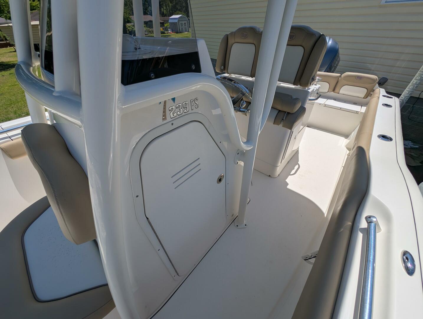 Slide: The Image of 027 HEad/Changing Room Access Hatch - 5262927