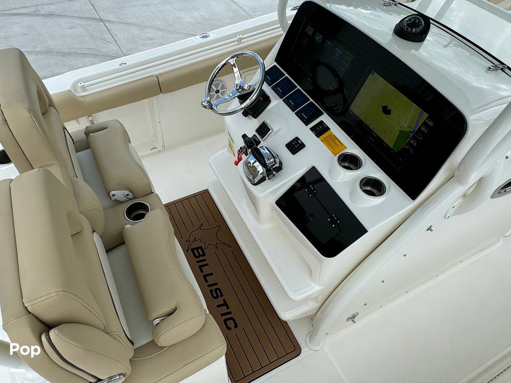 Slide: The Image of Center Console W/storage - 14465986