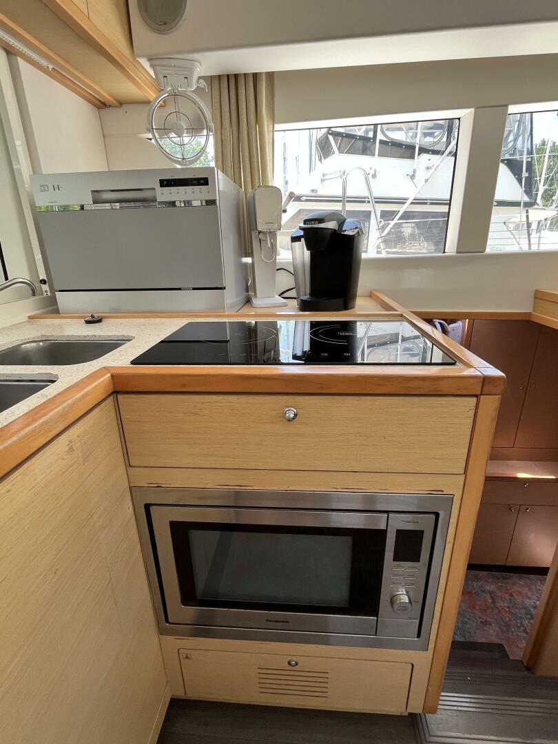 Slide: The Image of Lagoon 39 2016 - 5425723