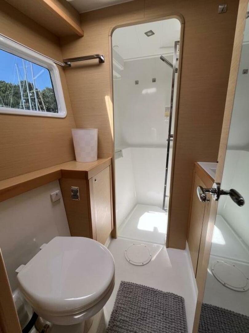 Slide: The Image of Lagoon 39 2016 - 5425809