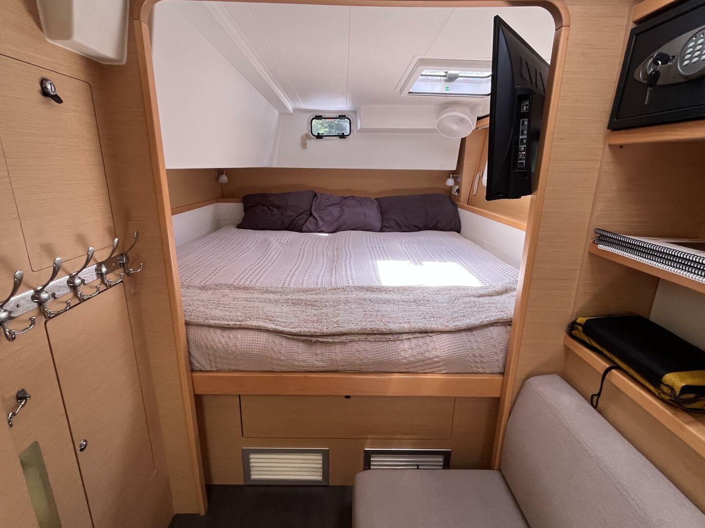 Slide: The Image of Lagoon 39 2016 - 5425814