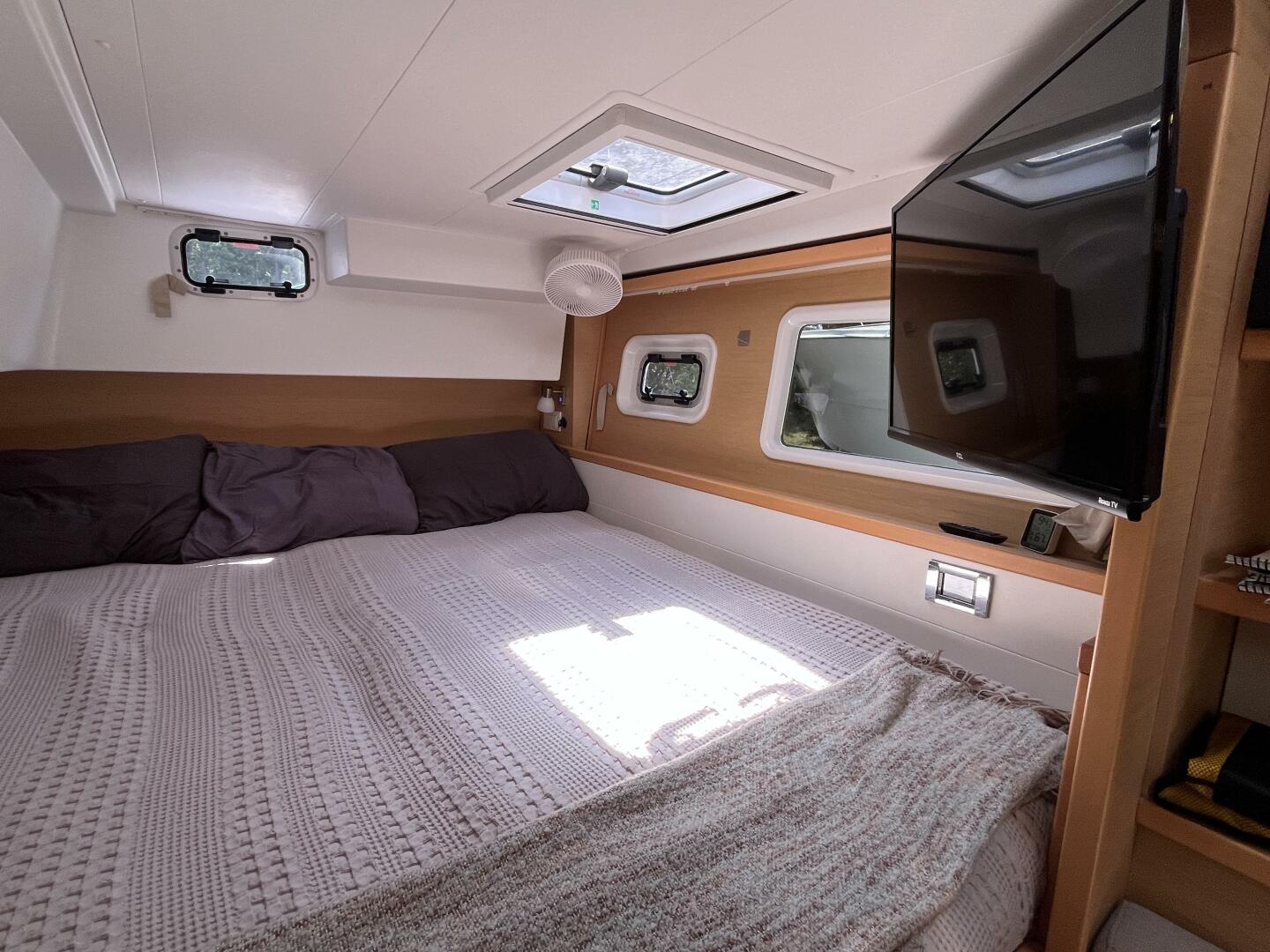 Slide: The Image of Lagoon 39 2016 - 5425815