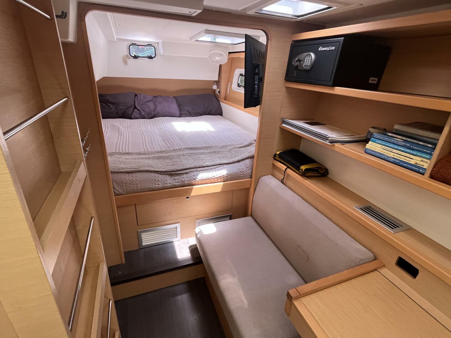 Slide: The Image of Lagoon 39 2016 - 5425817