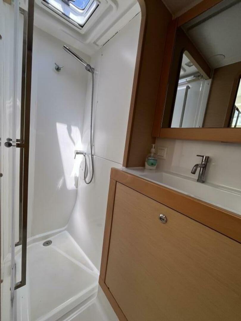 Slide: The Image of Lagoon 39 2016 - 5425923