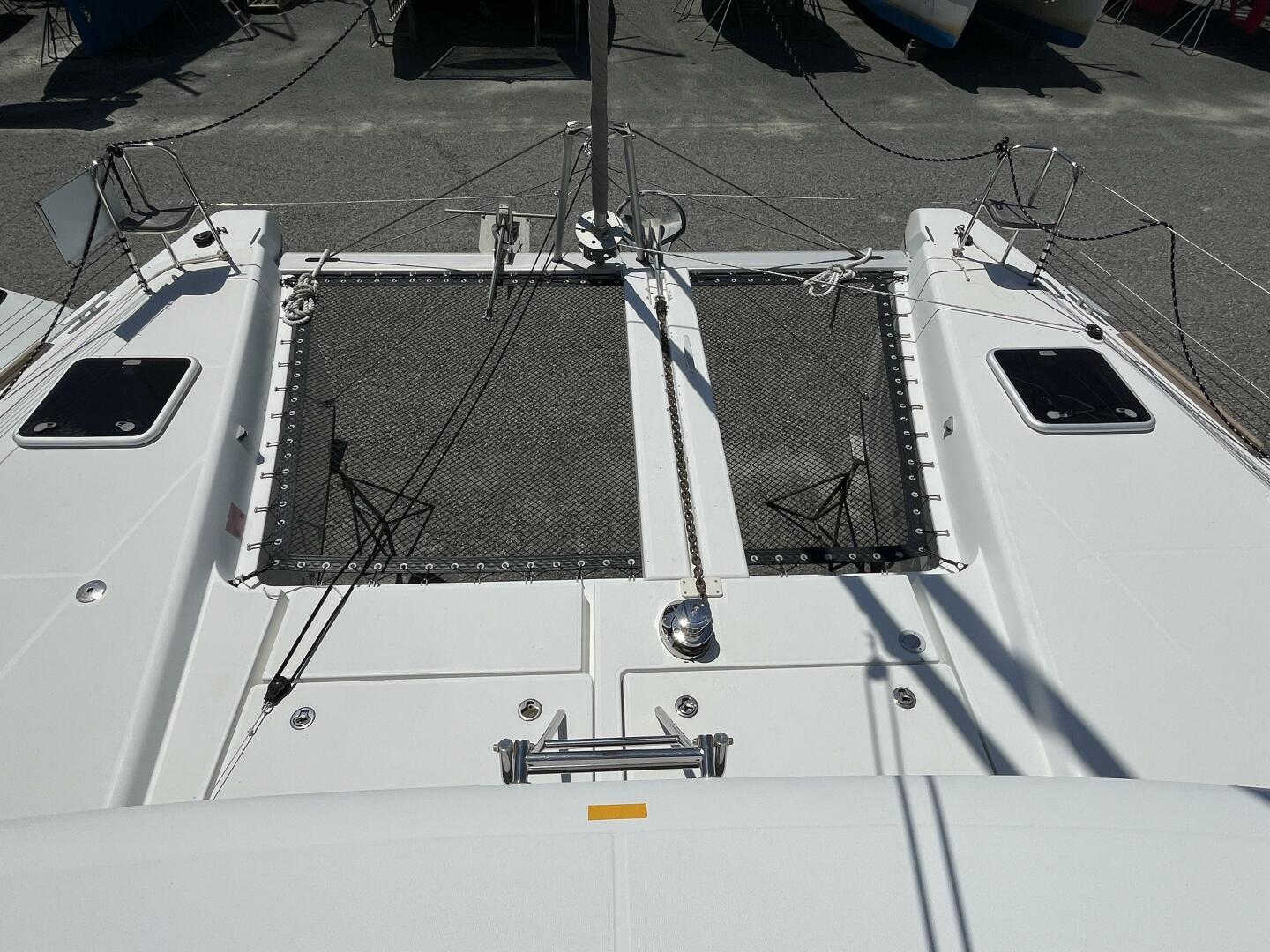 Slide: The Image of Lagoon 39 2016 - 5426080