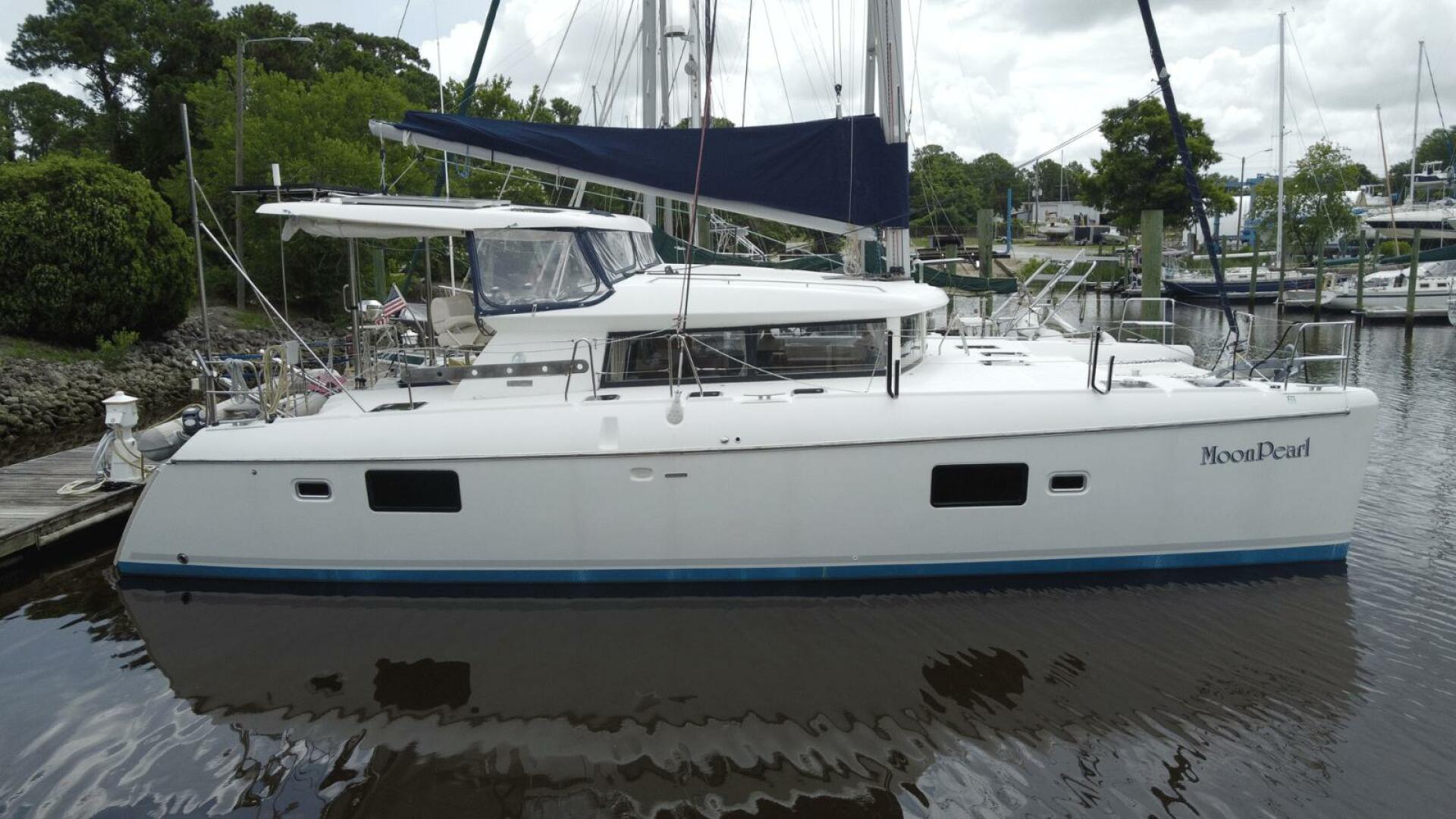 Slide: The Image of Lagoon 420 Owner's Version 2008 - 5400714