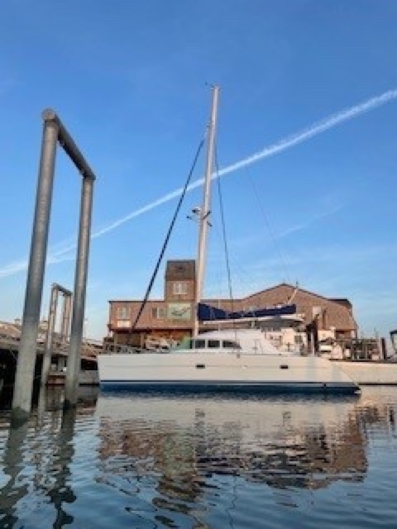 Slide: The Image of Used Sail Catamaran for sale 2003 Lagoon 380 - FISHY BUSINESS - 4893728