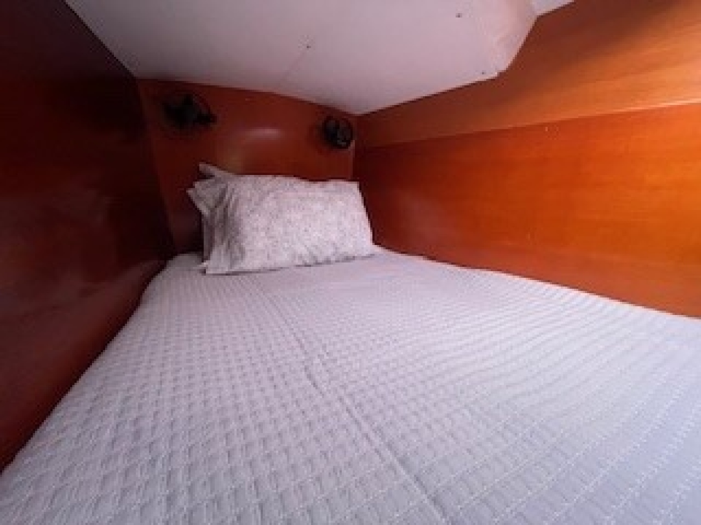 Slide: The Image of Used Sail Catamaran for sale 2003 Lagoon 380 - FISHY BUSINESS - 4895367
