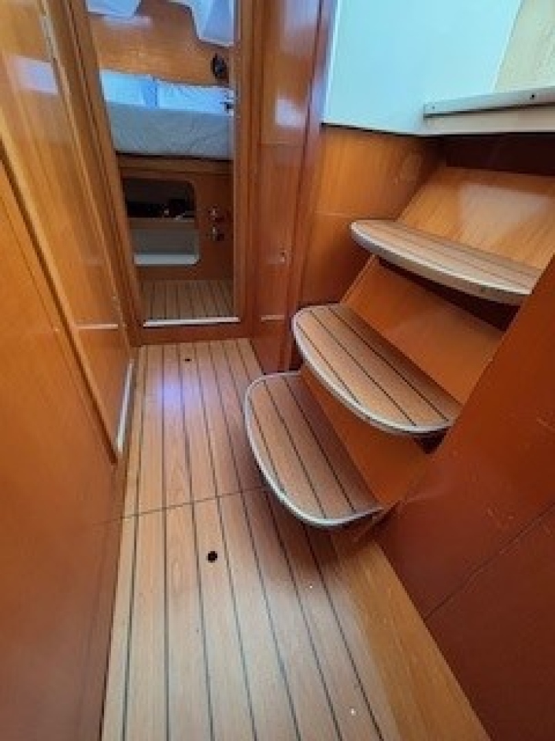Slide: The Image of Used Sail Catamaran for sale 2003 Lagoon 380 - FISHY BUSINESS - 4893766