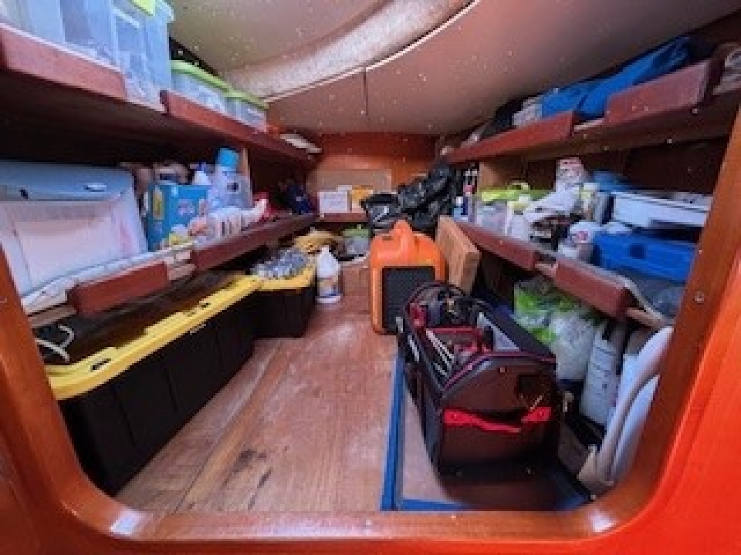 Slide: The Image of Used Sail Catamaran for sale 2003 Lagoon 380 - FISHY BUSINESS - 4893733