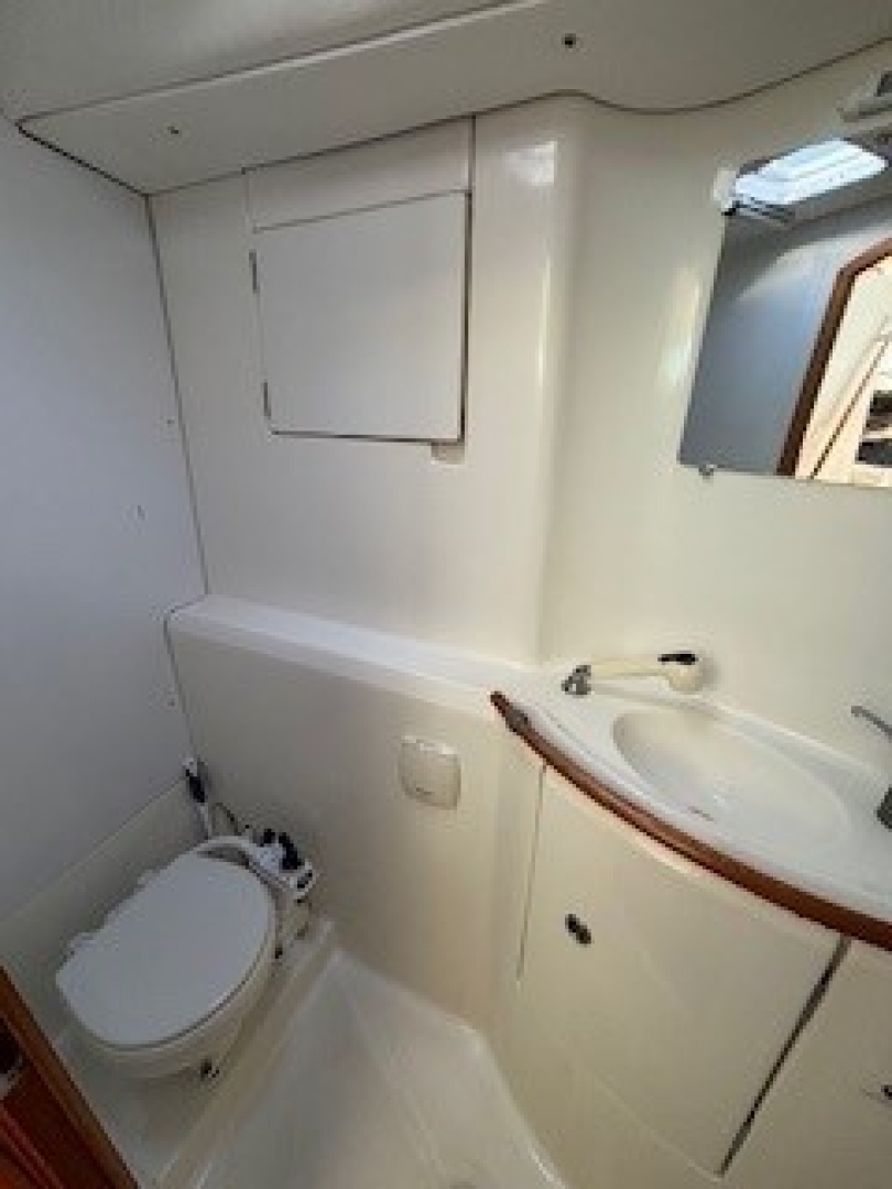 Slide: The Image of Used Sail Catamaran for sale 2003 Lagoon 380 - FISHY BUSINESS - 4893759